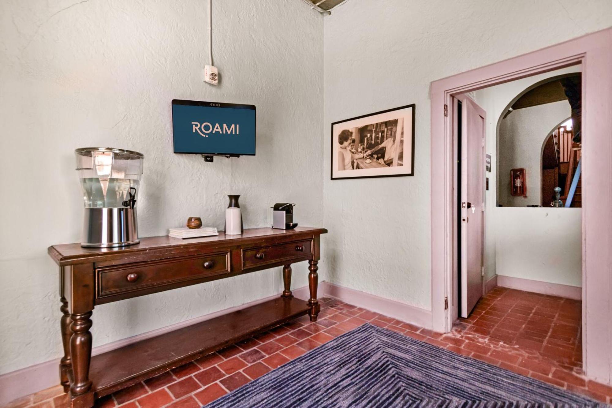 Roami At Tower Hotel - Calle Ocho 마이애미 외부 사진