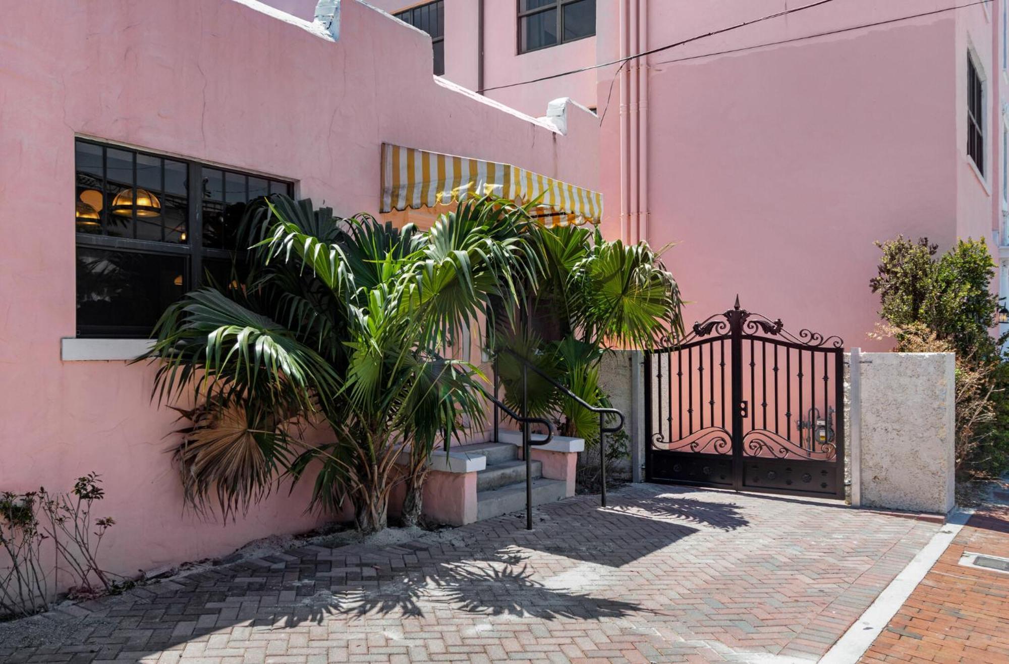 Roami At Tower Hotel - Calle Ocho 마이애미 외부 사진